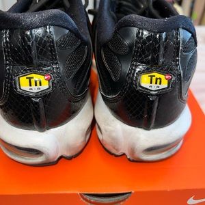 Nike TN Air Max plus Men’s US size 9/ women’s size 11 make me an offer
